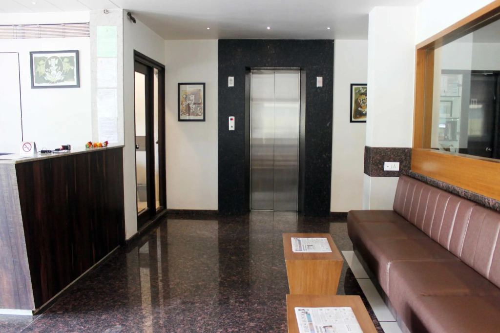 Hotel Vetro Inn
