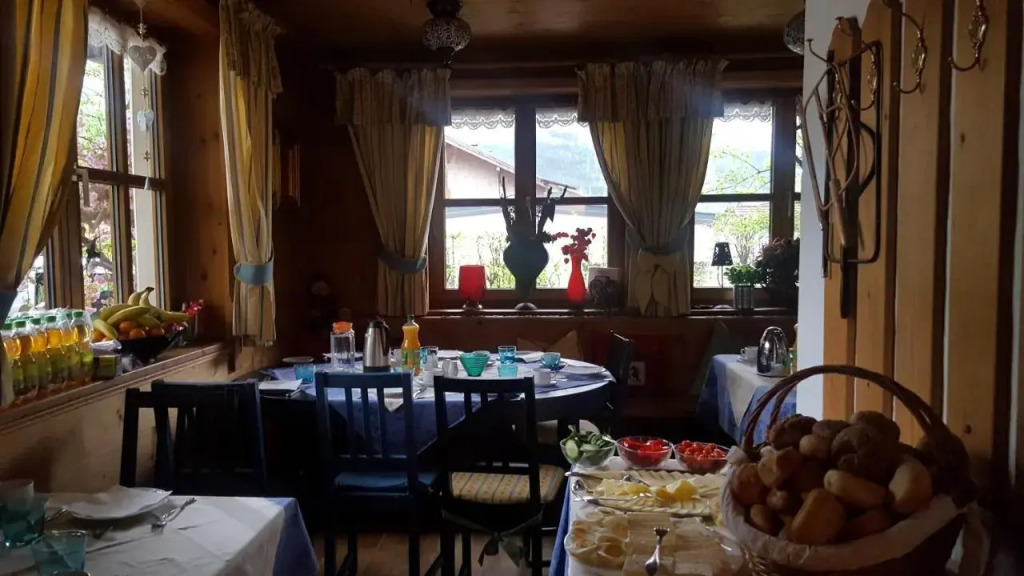 Appartement Pension Bäckenhäusl FERIENWOHNUNGEN Chalets Hütten Komfortzimmer