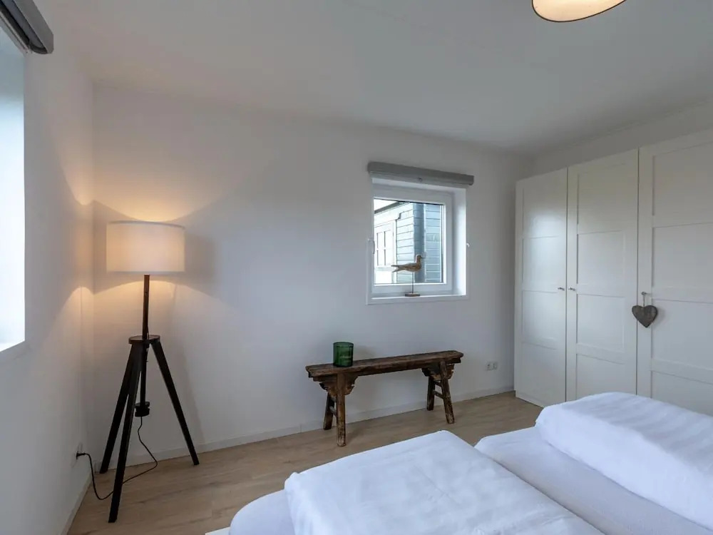 Modern Bungalow Close to the Beach