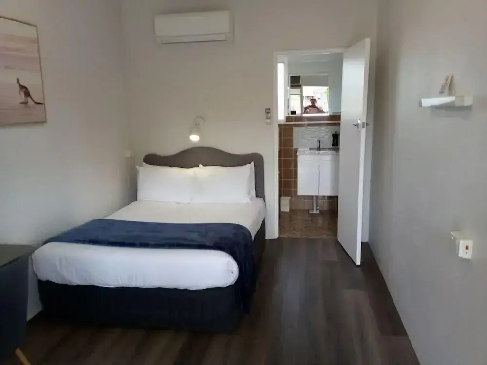 Billabong Motel