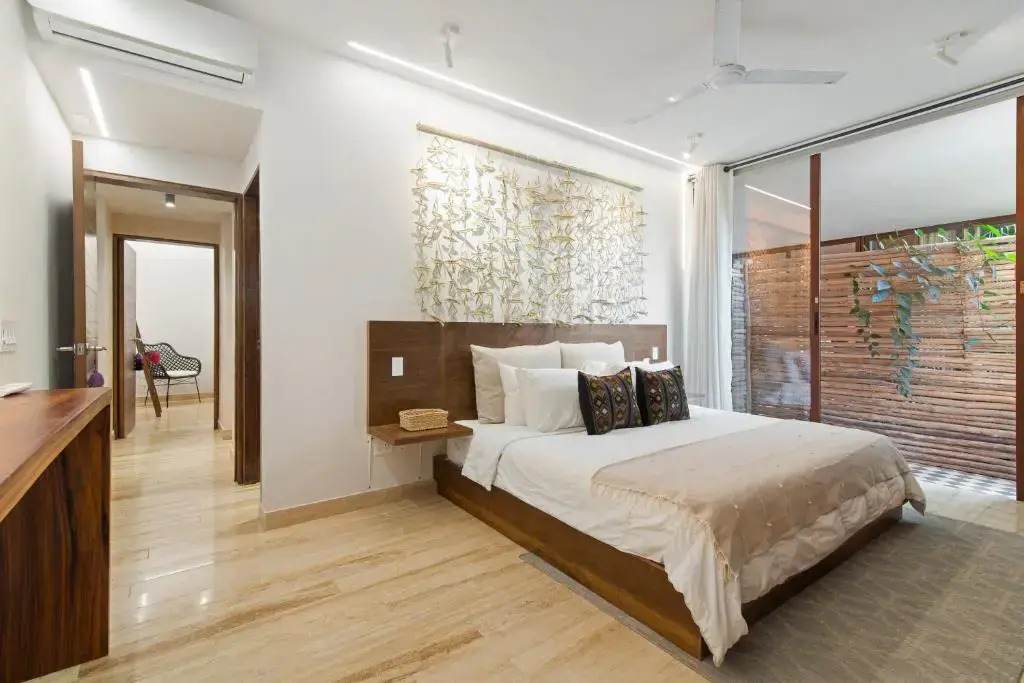 103 Cozy apartment with private terrace 2 br 2 ba