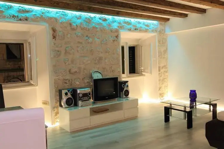 Apartment 4 You