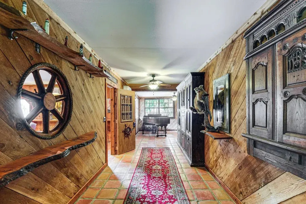 Sandy Shore & Multi-boat Dock! St Johns River Home