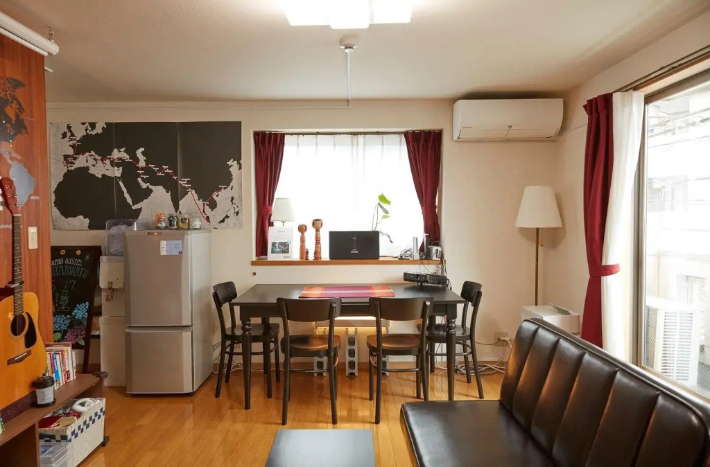 Japan Hostel Shinya Tokkyu