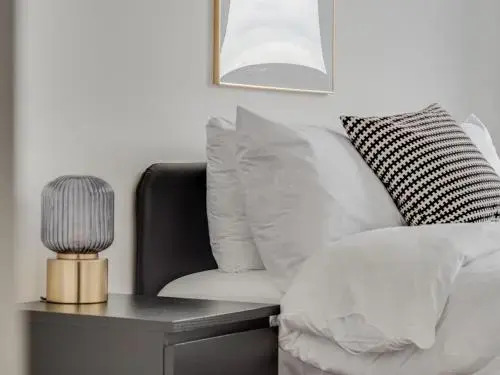 Pass the Keys Modern 2 Bedroom Apartment Manchester Media City