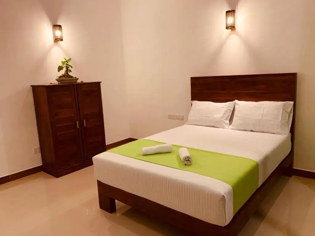 Elegant Lake Yala Safari House