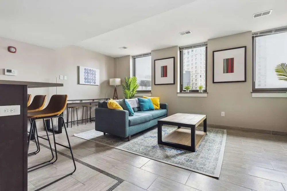 Modern Downtown Apartment