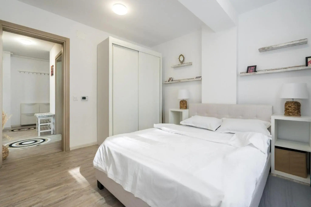 The Painter - 2R apartment in Roka Residence with underground parking