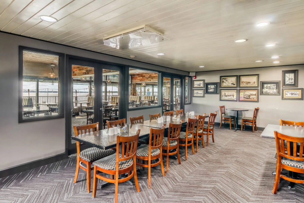 Holiday Inn Detroit Lakes - Lakefront by IHG