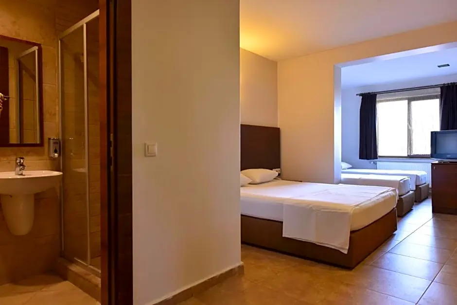 Elmas Hotel