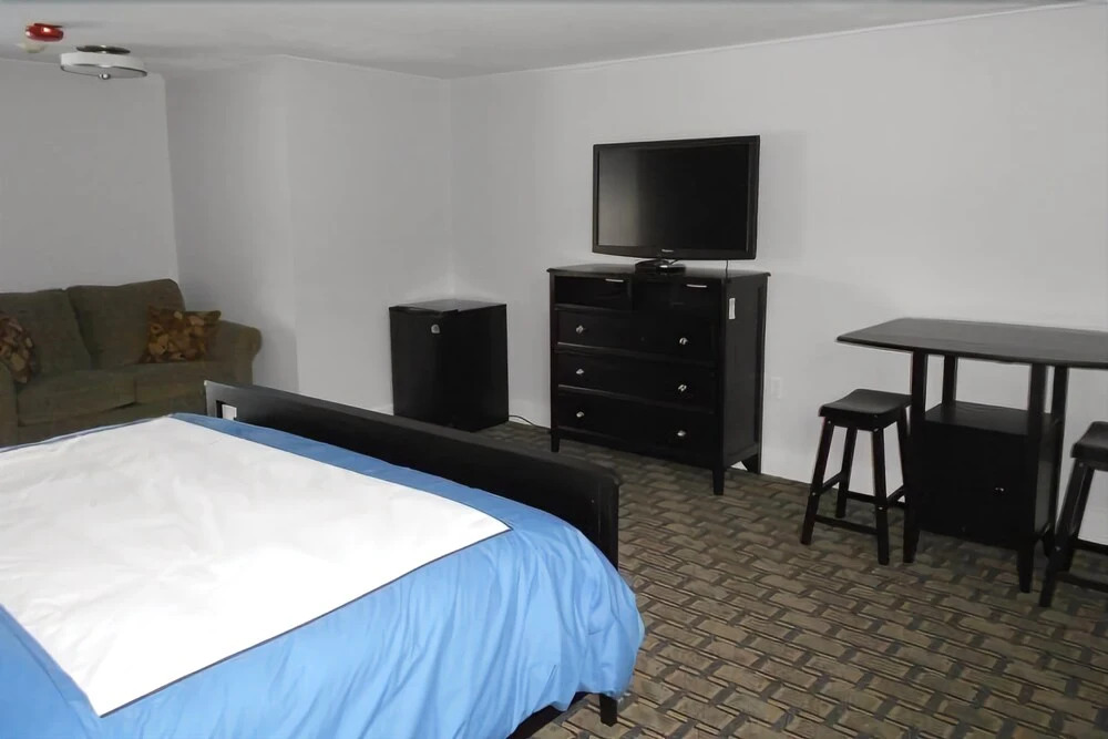 Cape Shore Inn