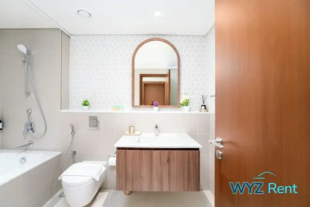Chic 2 BR in Vida Residences Canal View