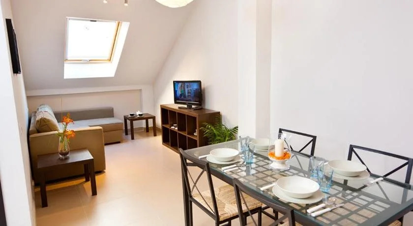 Apartamentos Poniente - Mares