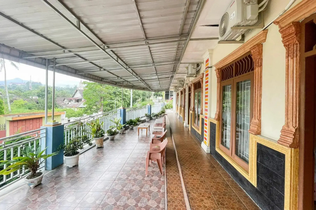 Hotel Harapan Isyes by OYO Rooms