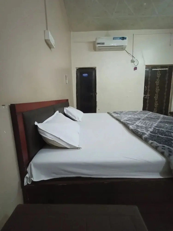 Brajrani Hotel