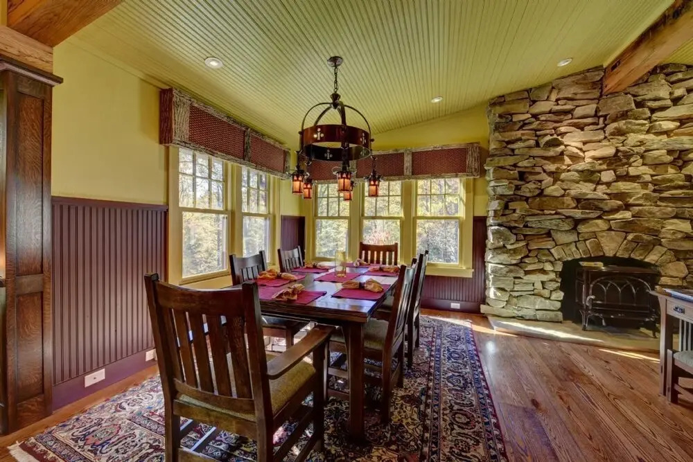 Storybrooke Place 5 Bedrooms 3.5 Bathrooms Home