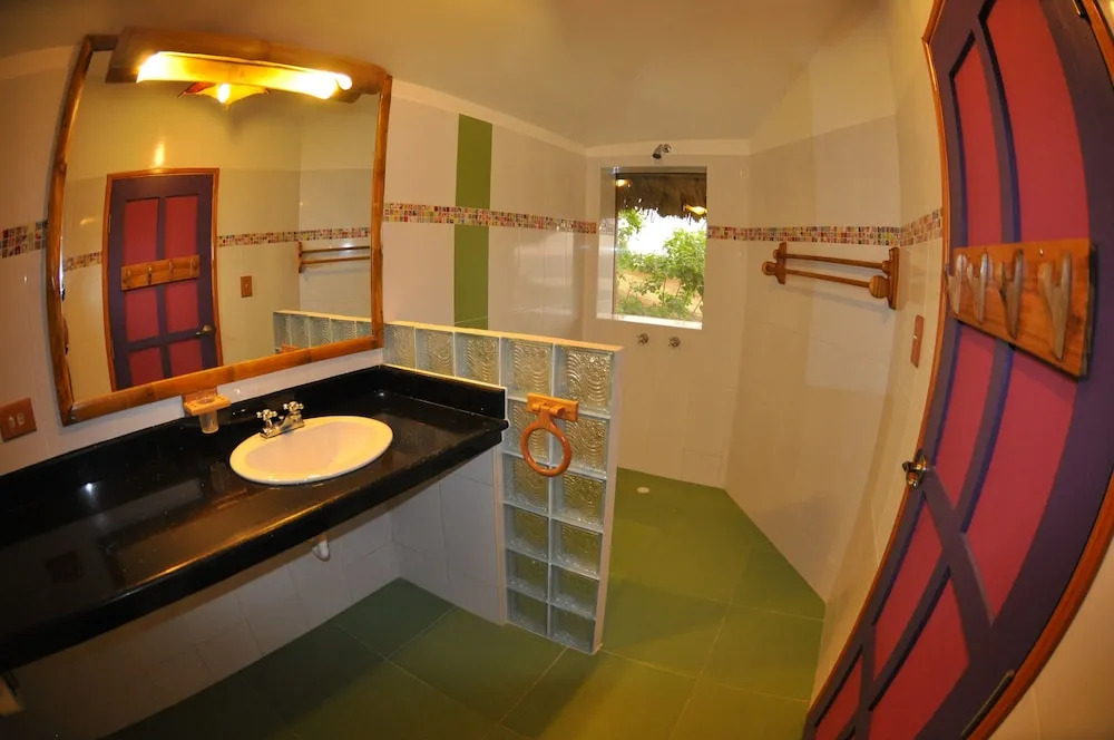 Azuluna Ecolodge