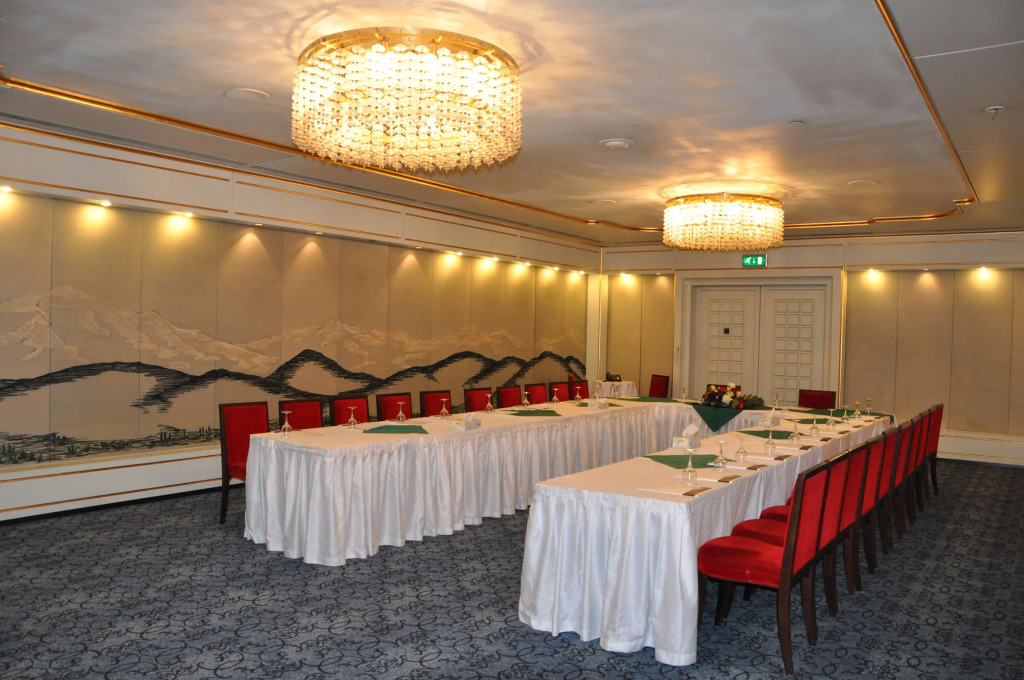 Royal Tulip Alrasheed Hotel
