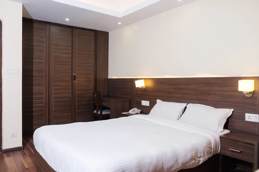 Forbes Hotel and Apartment