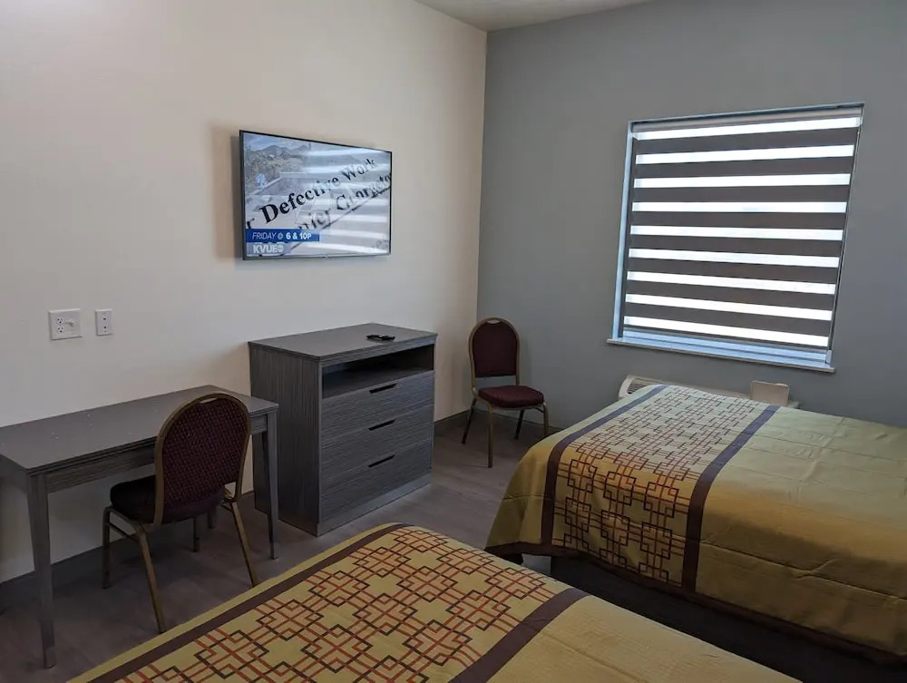 Texas Bungalows Hotel and Hotel Que at i35 Austin Pflugerville