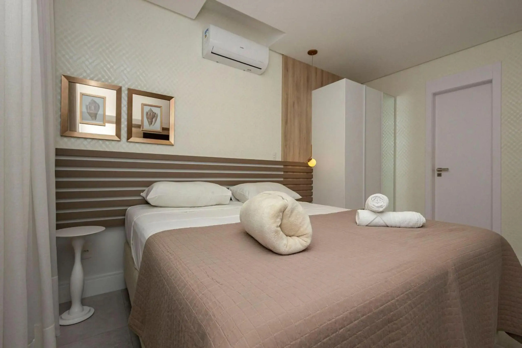 Porto Madero 204 - Apartamento a 250 metros da praia de Bombinhas - Piscina e Academia Rooftop - 6 Hospedes