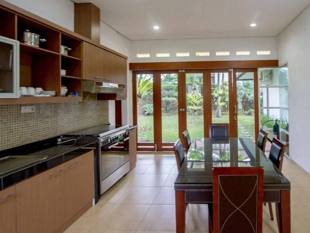 Kirei Mountain View 7BR Villa with a Private Pool