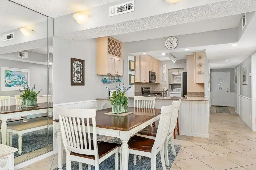 Colony Reef 2310, 3 Bedrooms, Sleeps 6, Ocean View, 2 Pools (1 heated), Elevator