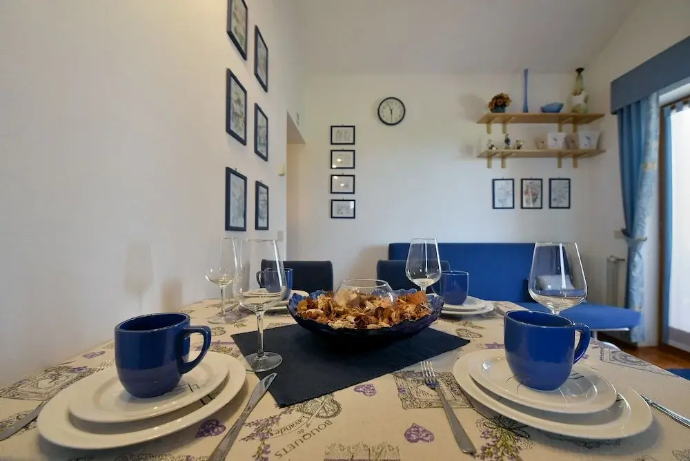 Apartment 1877