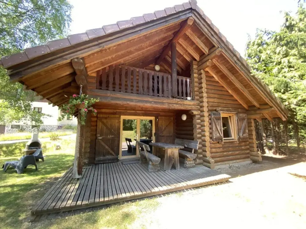 L'ours Blanc Chalet en Rondins