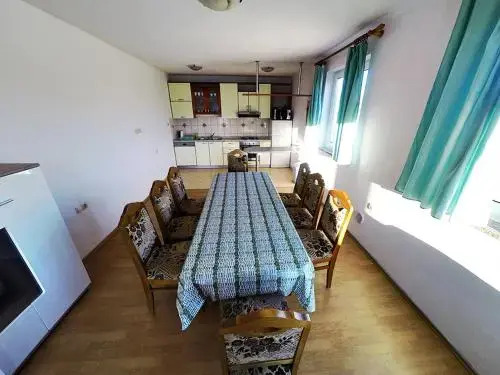 Apartments Pičuljan