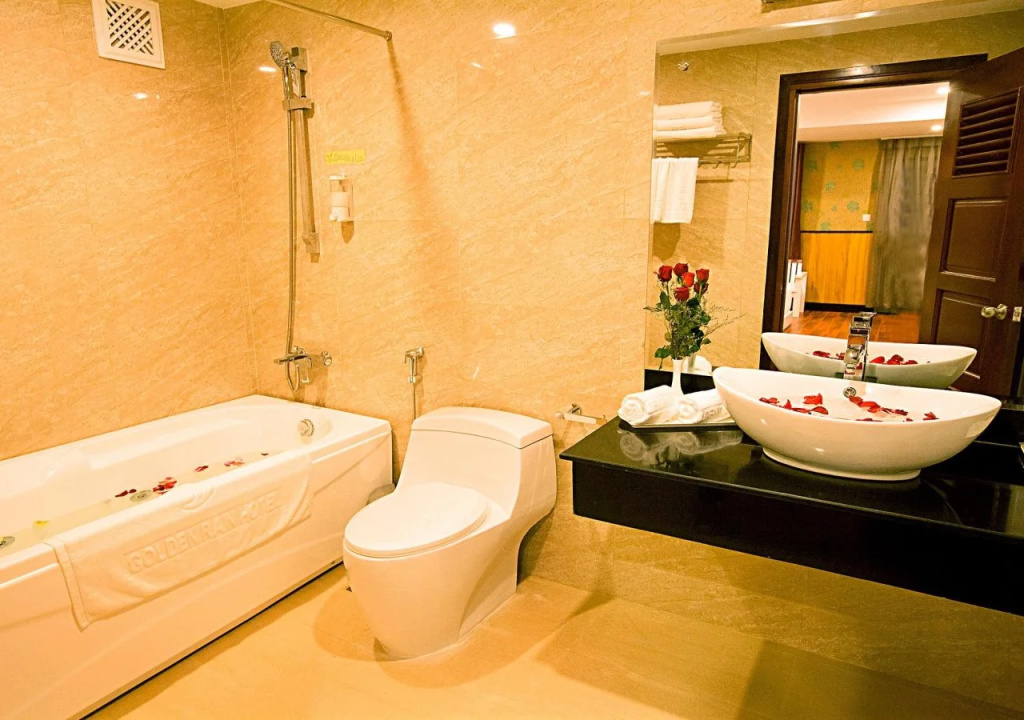 Golden Rain 2 Hotel Nha Trang Beach