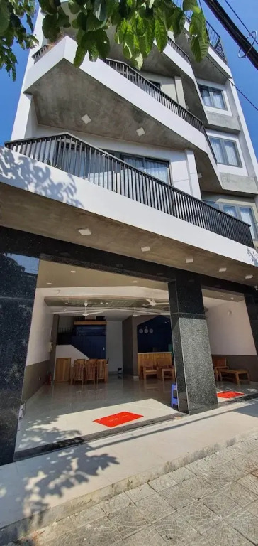Oyo 990 Home 2 Hotel