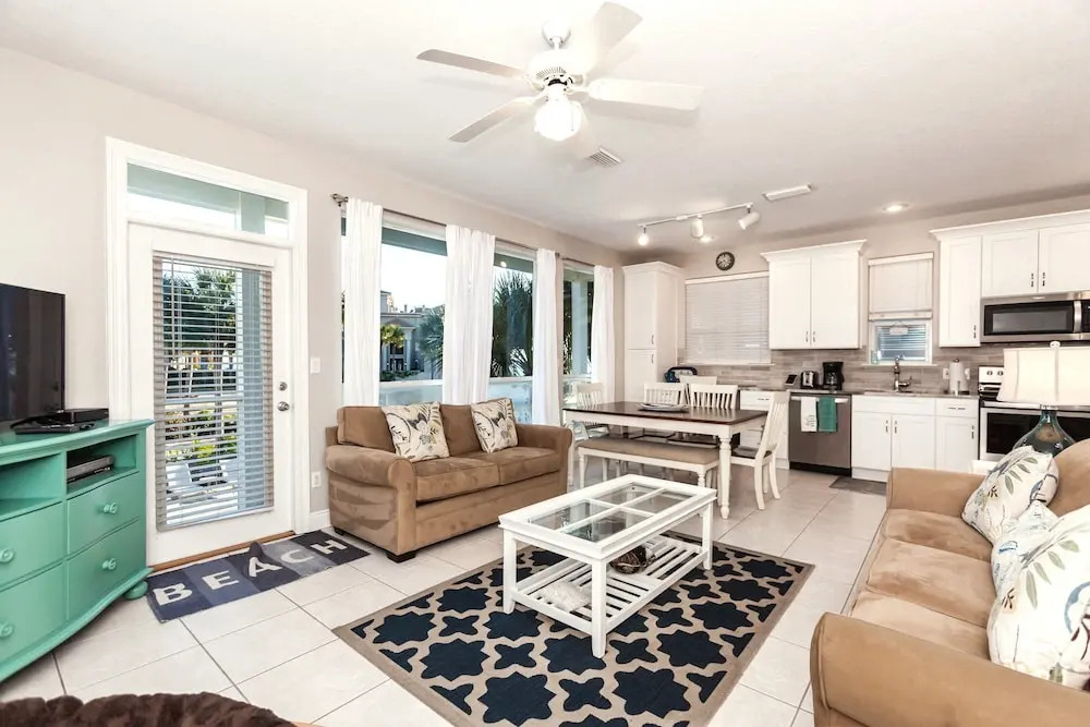 Scenic Duplex #11a 2 Bedrooms 2 Bathrooms Duplex