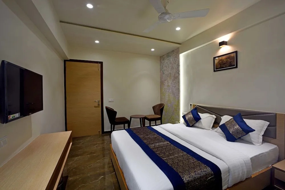 Hotel Middle Town