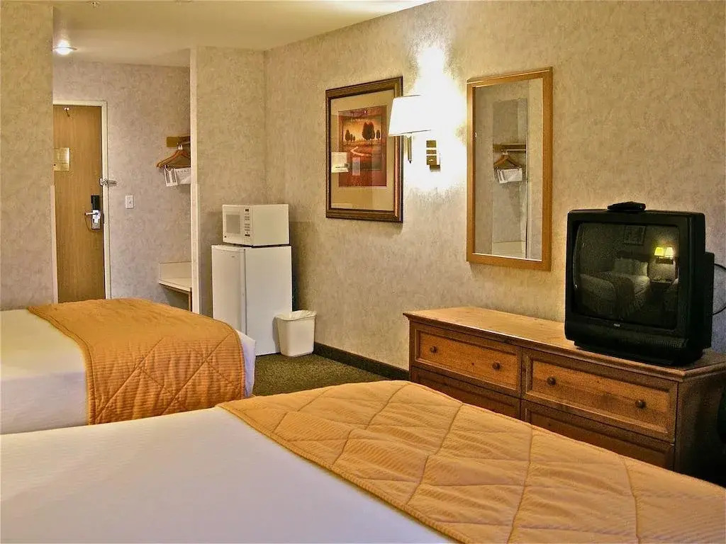 Rory & Ryan Inn