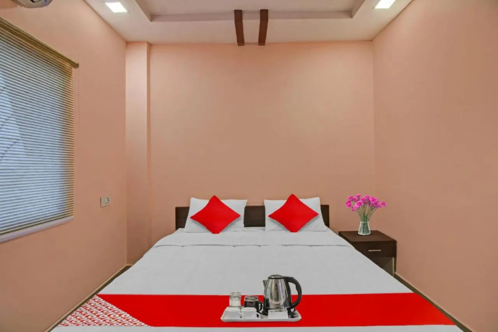 Hotel O Raj