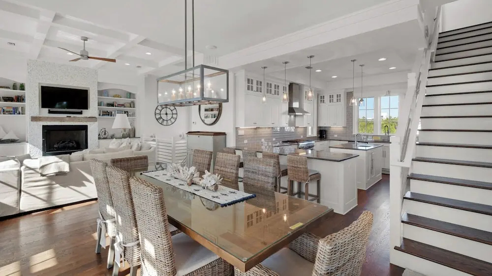 Stunning Luxury Beach Home: Gulf Views, Large Private Pool, Free Beach Setup!