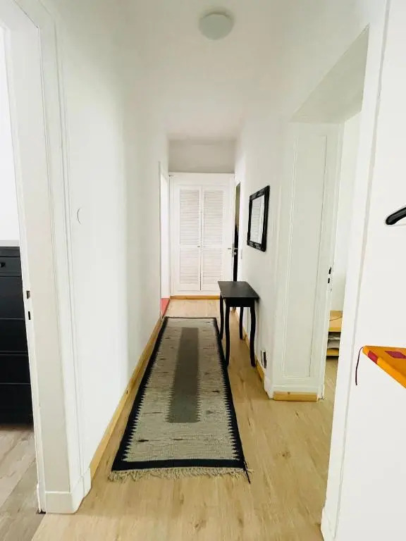 Nice City Apartment
