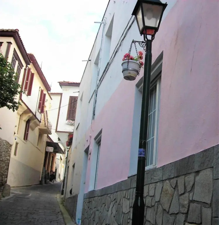 Nikol & Stella's House