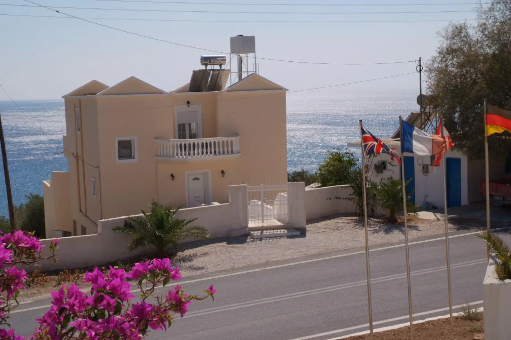 Achlia Hotel