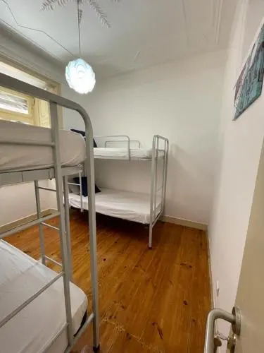 7 Seas 3 Hostel