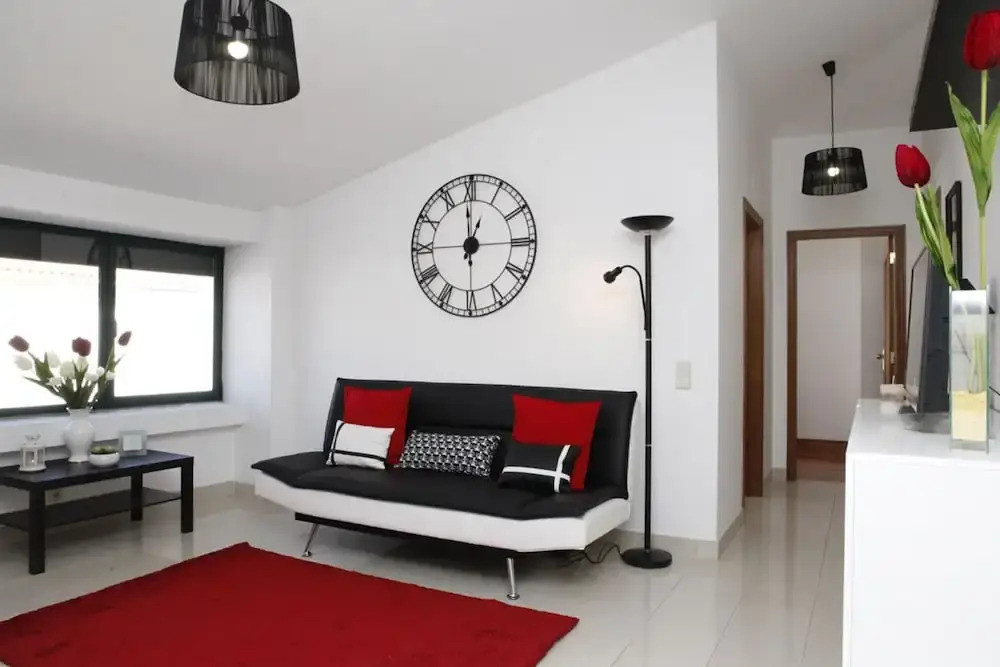 Wondrous Terrace Apartment in Cascais Center