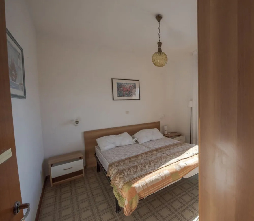 Flat in Building With Lift 250m From the sea
