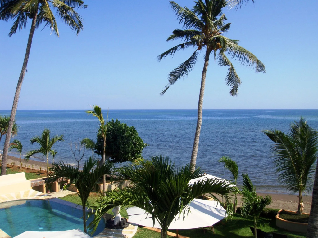 Dolphin Beach Bali