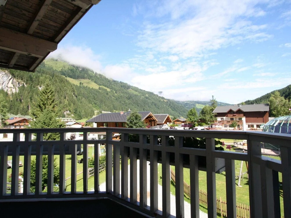 Cozy Holiday Home Amidst Mountains in Kleinarl
