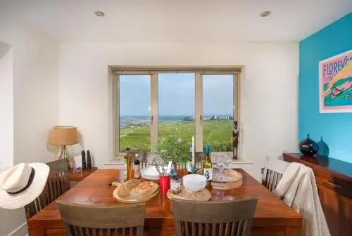 5 The Vista, Newquay