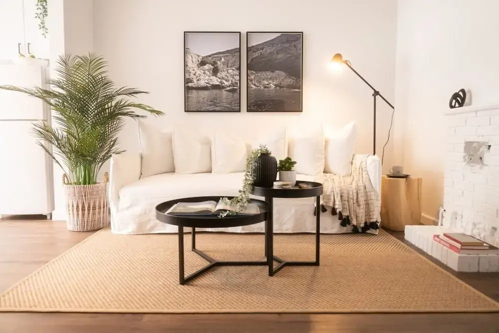 Stylish 1 Bedroom Apartment Near Beach