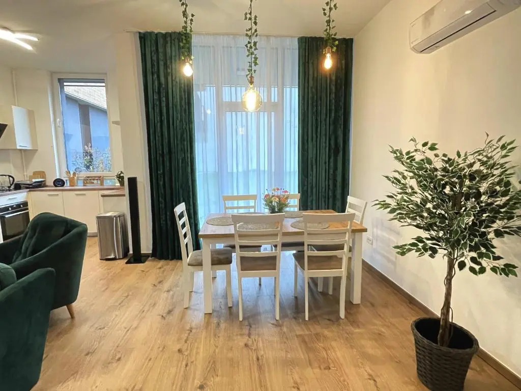Essenza Charming Two Bedroom Apartment