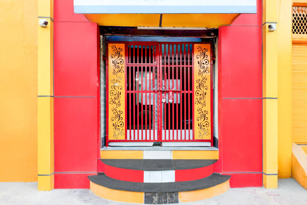 Hotel O Nehru Nagar Near Yashodha Hospital