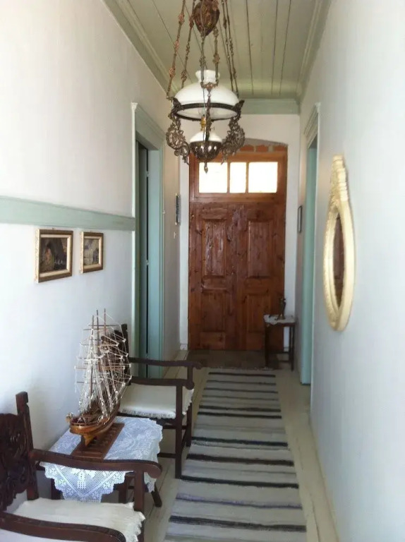 Persefonis view house